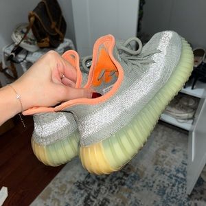 YEEZY BOOST (reflective)